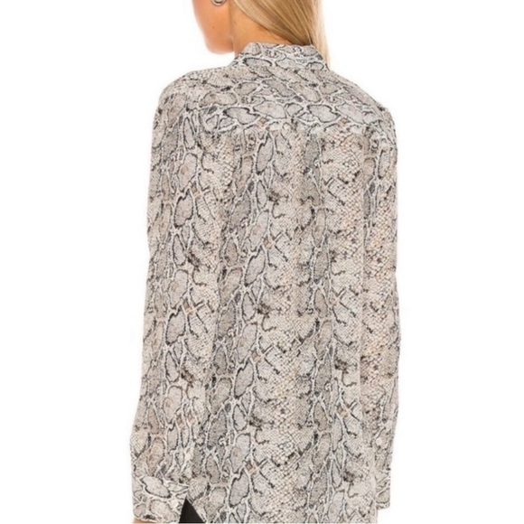 Equipment Women's Classic Sandwashed Silk Slim Signature Python Snakeskin Large - Picture 2 of 8